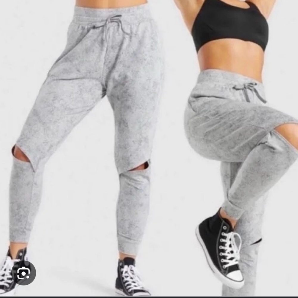 Gymshark Heathered Gray Joggers - Picture 6 of 6